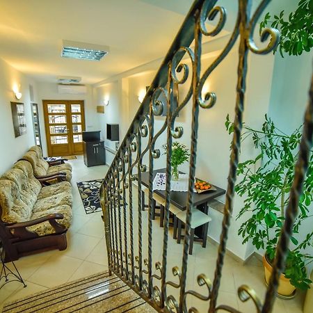 Hostel ซินย์ ภายนอก รูปภาพ
