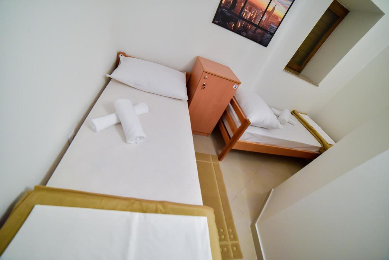 Hostel ซินย์ ภายนอก รูปภาพ