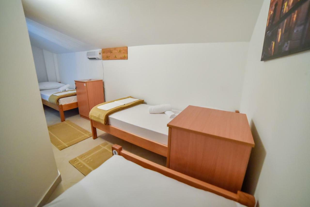 Hostel ซินย์ ภายนอก รูปภาพ
